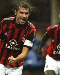  雷吉纳老帅运筹帷幄，针对性部署助球队全身而退